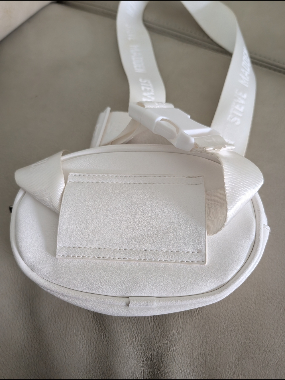 Steve Madden White Oval Crossbody Bag - Picture 2 of 10